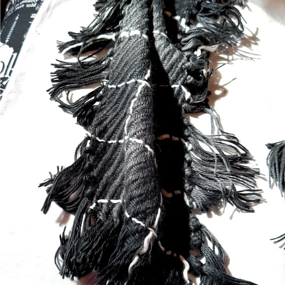 🧣Stunning Incredibly Soft Vintage Jacob & Co Acrylic Wool Cozy Scarf🧣 - Picture 12 of 16